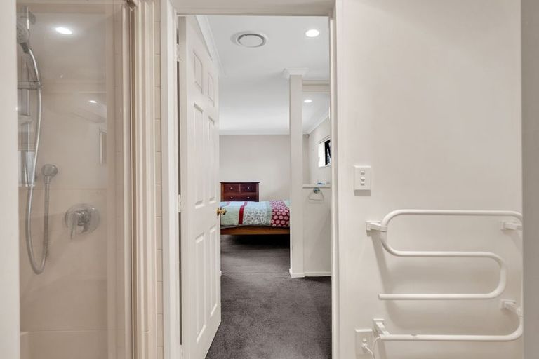 Photo of property in 13 Guernsey Place, Grandview Heights, Hamilton, 3200