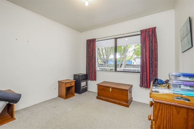 Photo of property in 26b Waiari Road, Conifer Grove, Takanini, 2112