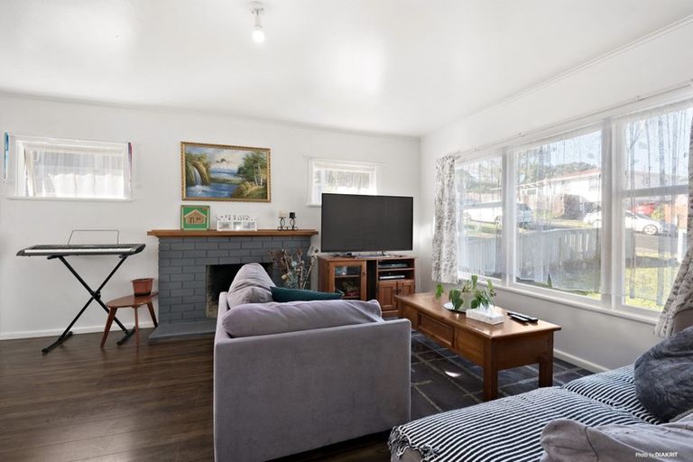 Photo of property in 1/7-9 Neal Avenue, Glenfield, Auckland, 0629