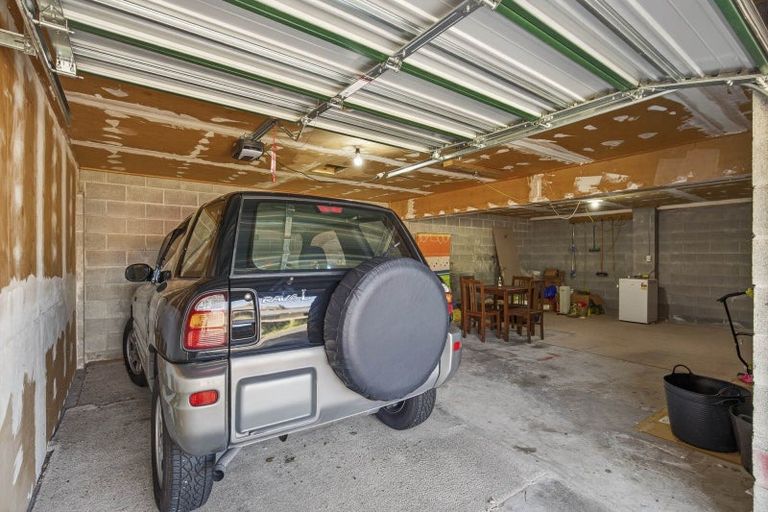 Photo of property in 14a Ambury Place, Merrilands, New Plymouth, 4312