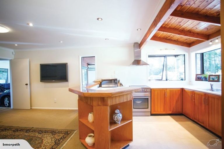 Photo of property in 72 Crows Road, Swanson, Auckland, 0614