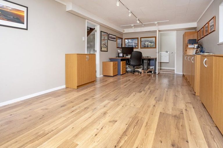 Photo of property in 10 Woodcote Drive, Glenfield, Auckland, 0629