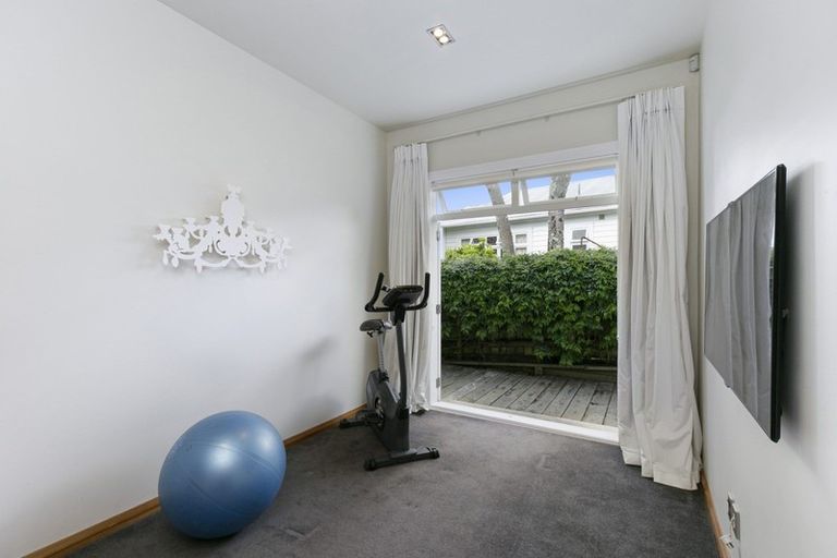 Photo of property in 18 Cashmere Avenue, Khandallah, Wellington, 6035