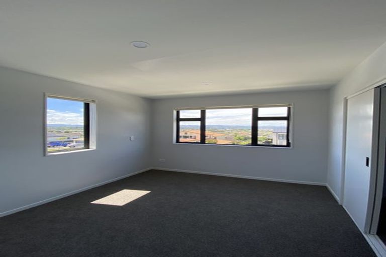 Photo of property in 1/57 Saralee Drive, Manurewa, Auckland, 2105