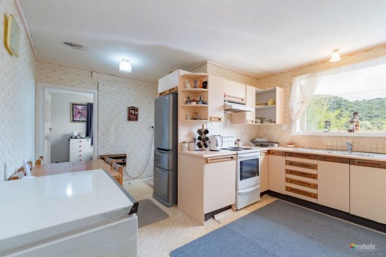 Photo of property in 28 Foster Crescent, Belmont, Lower Hutt, 5010