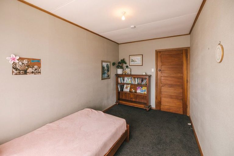 Photo of property in 24 Thames Street, Roslyn, Palmerston North, 4414