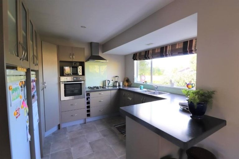 Photo of property in 1 Birdling Place, Halswell, Christchurch, 8025
