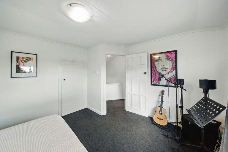 Photo of property in 17 Marama Avenue North, Otatara, Invercargill, 9879