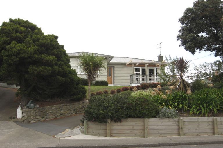 Photo of property in 50 Raumati Road, Raumati Beach, Paraparaumu, 5032