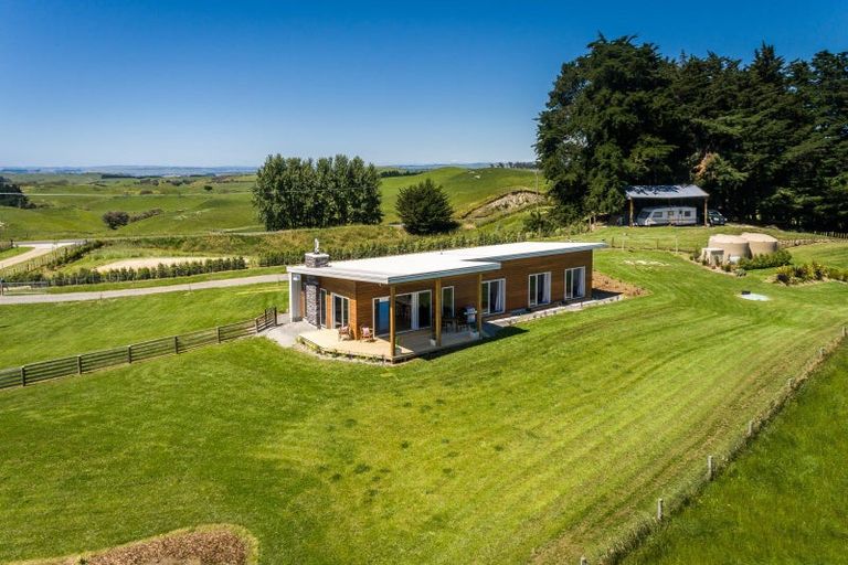 Photo of property in 2658 Taihape Road, Sherenden, Hastings, 4179