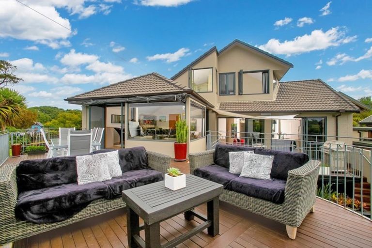 Photo of property in 8 Lister Street, Point Chevalier, Auckland, 1022
