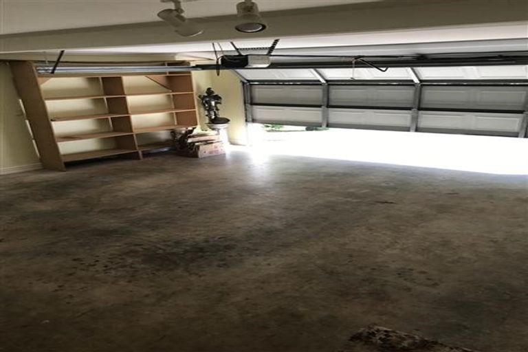 Photo of property in 26 Awhiorangi Promenade, Swanson, Auckland, 0816