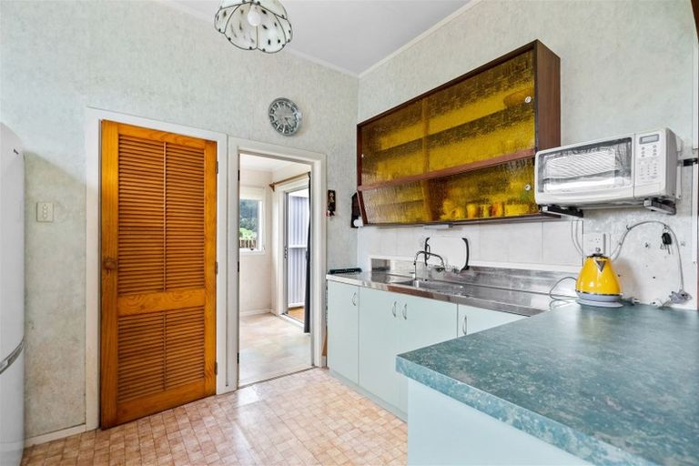 Photo of property in 48 George Street, Hikurangi, 0114