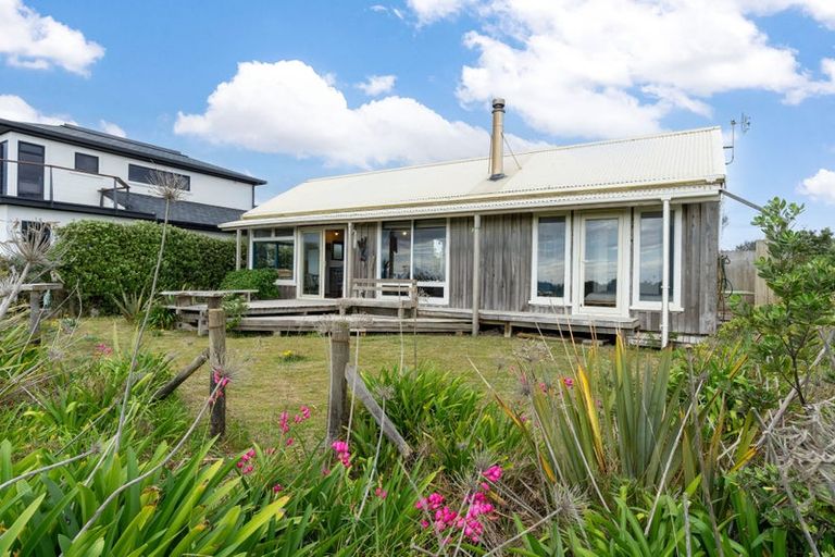 Photo of property in 71a Rua Avenue, Waitarere Beach, Levin, 5510