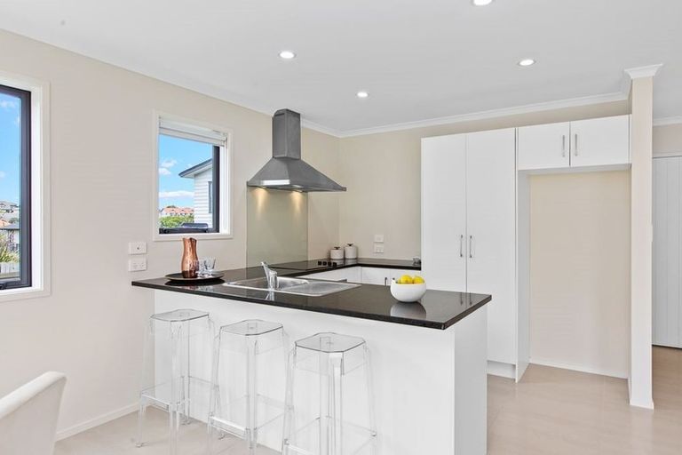 Photo of property in 53 Maylee Crescent, Gulf Harbour, Whangaparaoa, 0930