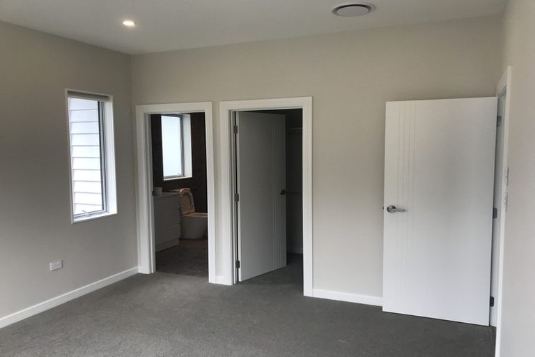 Photo of property in 10 Gunn Way, Hobsonville, Auckland, 0616