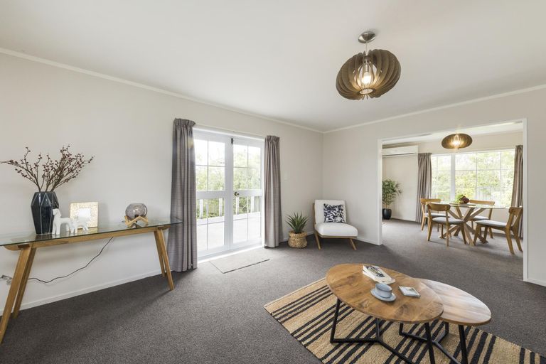 Photo of property in 155 Summerhill Drive, Fitzherbert, Palmerston North, 4410