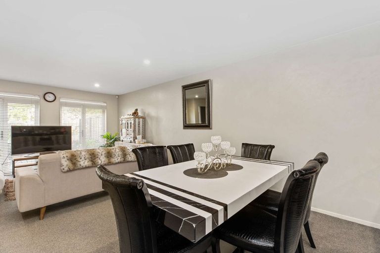 Photo of property in 42 Zabeel Crescent, Takanini, 2112