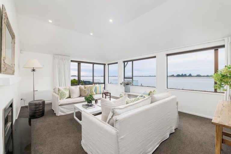 Photo of property in 11 Beachville Road, Redcliffs, Christchurch, 8081