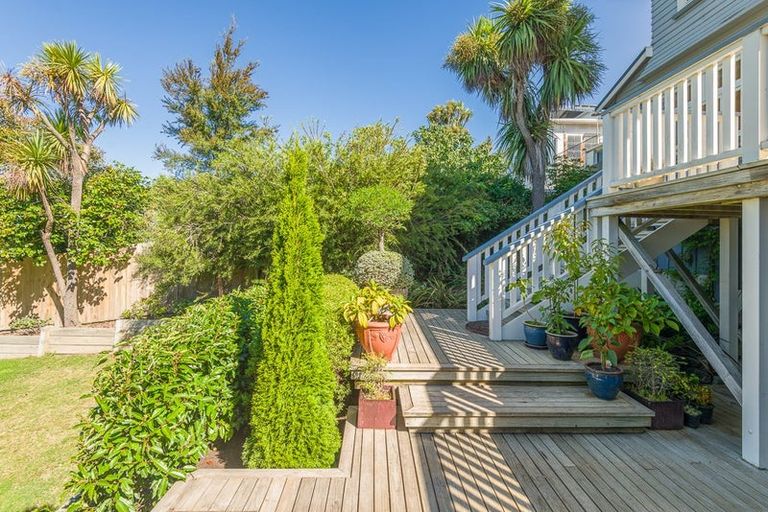 Photo of property in 7 Hackthorne Road, Cashmere, Christchurch, 8022