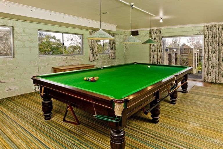 Photo of property in 245 Don Buck Road, Massey, Auckland, 0614