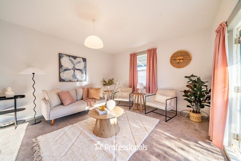 Photo of property in 124 Tutere Street, Waikanae Beach, Waikanae, 5036