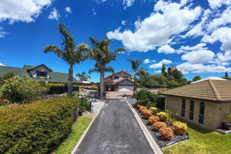 Photo of property in 11 Hinton Place, Pyes Pa, Tauranga, 3112