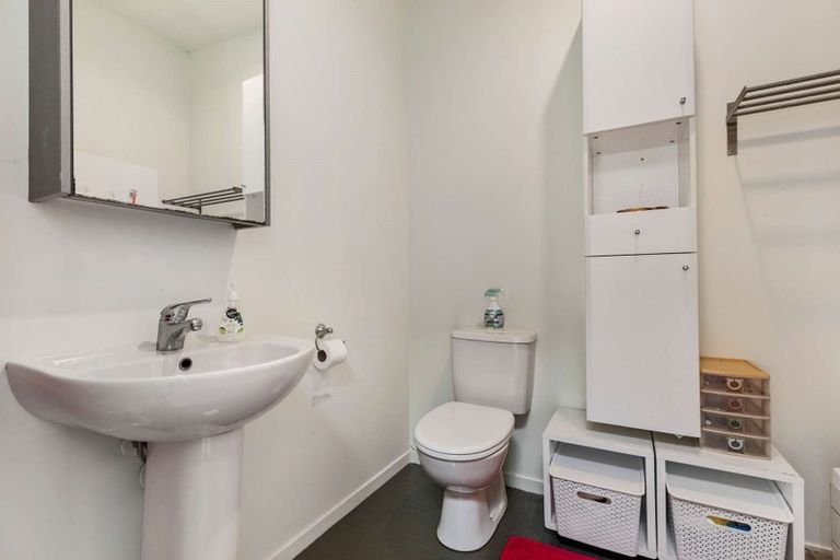 Photo of property in 48 Albionvale Road, Glen Eden, Auckland, 0602