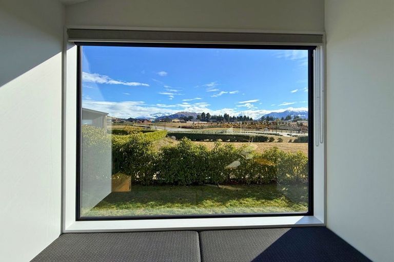Photo of property in 8 Tahi Street, Albert Town, Wanaka, 9305