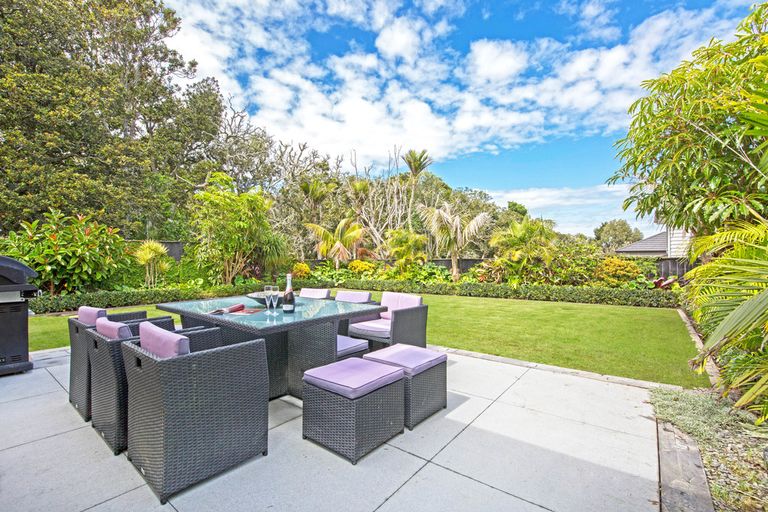 Photo of property in 11 Bellagio Way, Flat Bush, Auckland, 2019