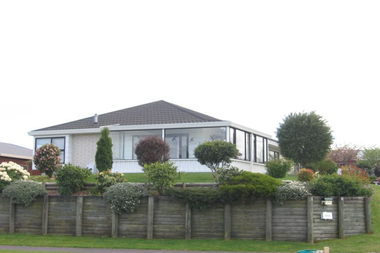 Photo of property in 88 Harvey Street, Waipahihi, Taupo, 3330