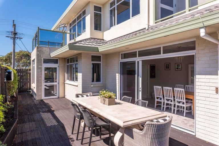 Photo of property in 47 Golf Road, Paraparaumu Beach, Paraparaumu, 5032