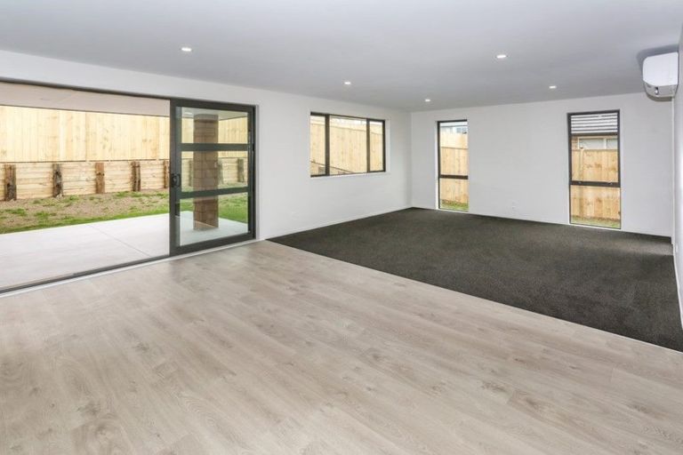 Photo of property in 10 Gibboney Place, Pokeno, 2402