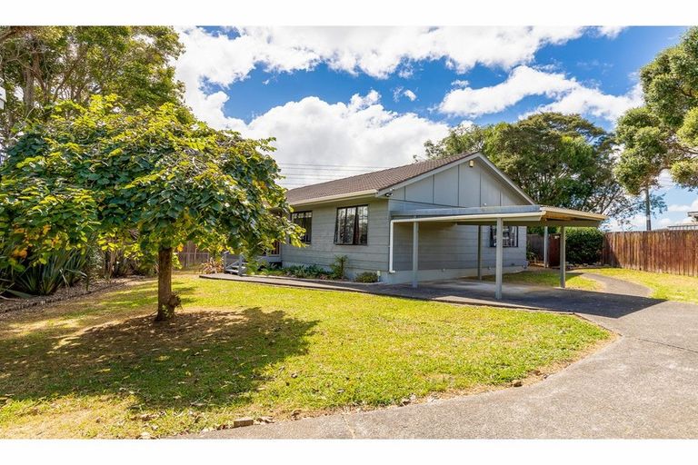 Photo of property in 7 Imperial Place, Henderson, Auckland, 0612