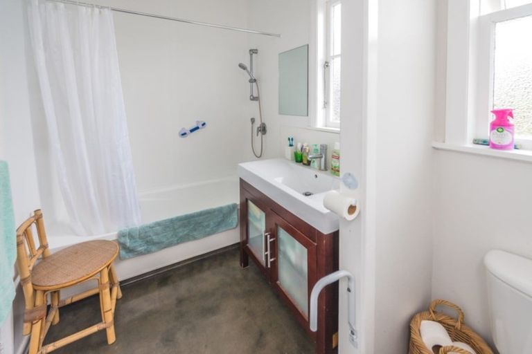 Photo of property in 6 Perham Place, Aramoho, Whanganui, 4500