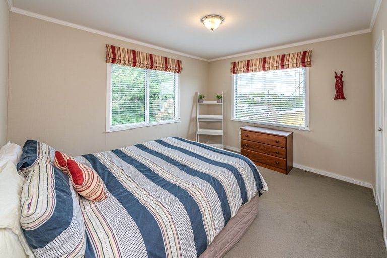 Photo of property in 43 Parkes Avenue, Saint Johns Hill, Whanganui, 4501