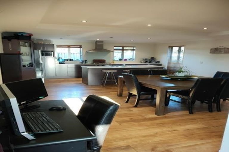 Photo of property in 9 Gillatt Gardens, Halswell, Christchurch, 8025