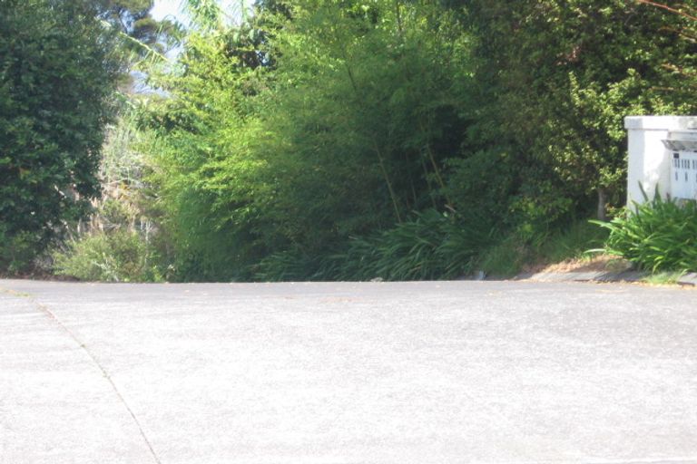 Photo of property in 2/102 Manuka Road, Bayview, Auckland, 0629