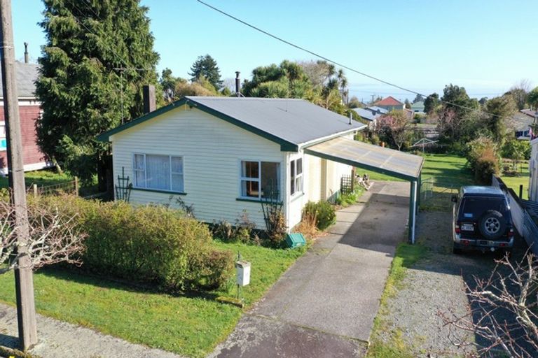 Photo of property in 37 Aylmer Street, Ross, 7812