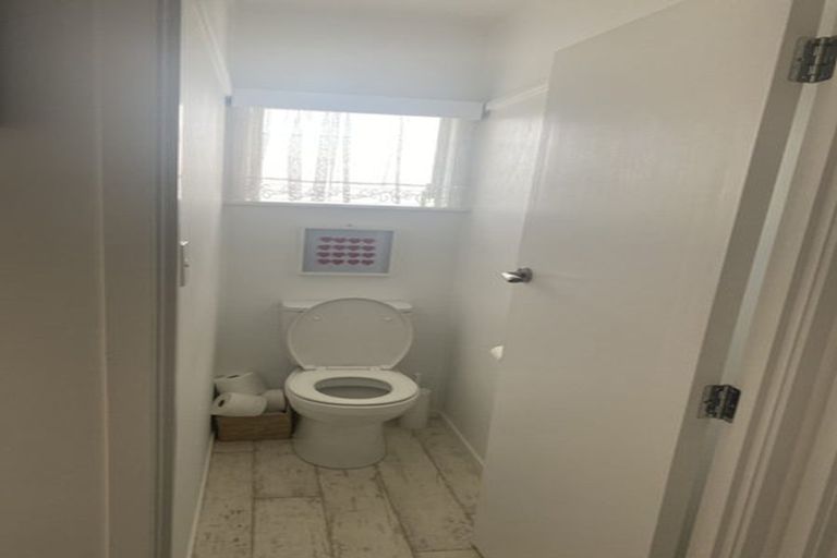 Photo of property in 1/11 Northumberland Avenue, Hauraki, Auckland, 0622