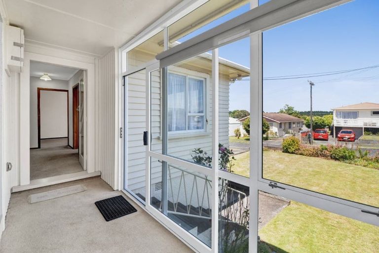 Photo of property in 8 Lydford Place, Spotswood, New Plymouth, 4310