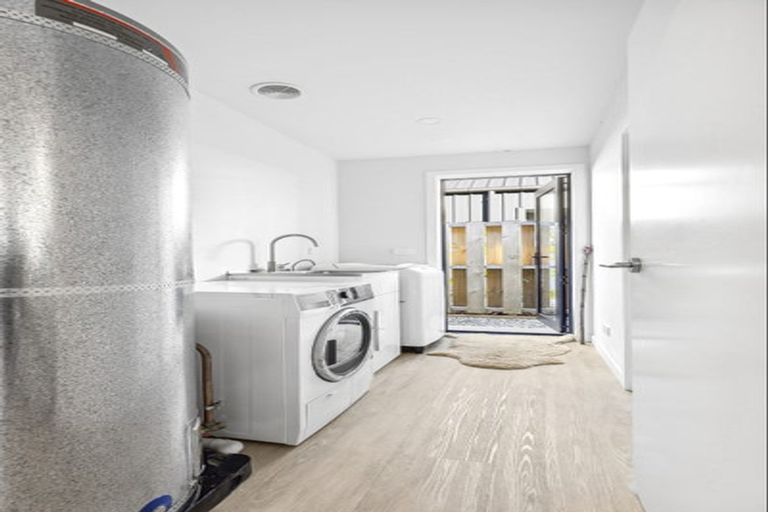 Photo of property in Northlake, 18 Lindis Road, Wanaka, 9305