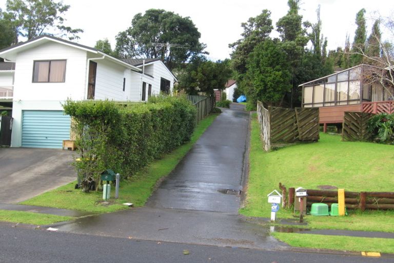 Photo of property in 47 Robbies Road, Shelly Park, Auckland, 2014