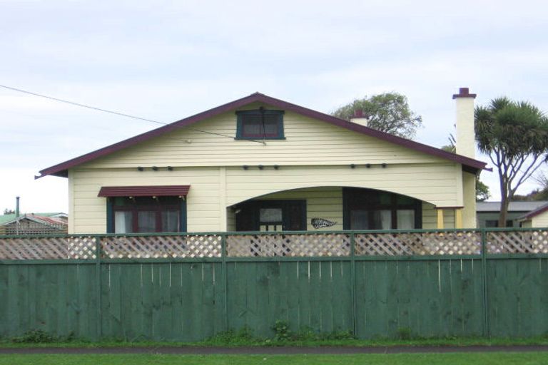 Photo of property in 48 Mako Mako Road, Levin, 5510