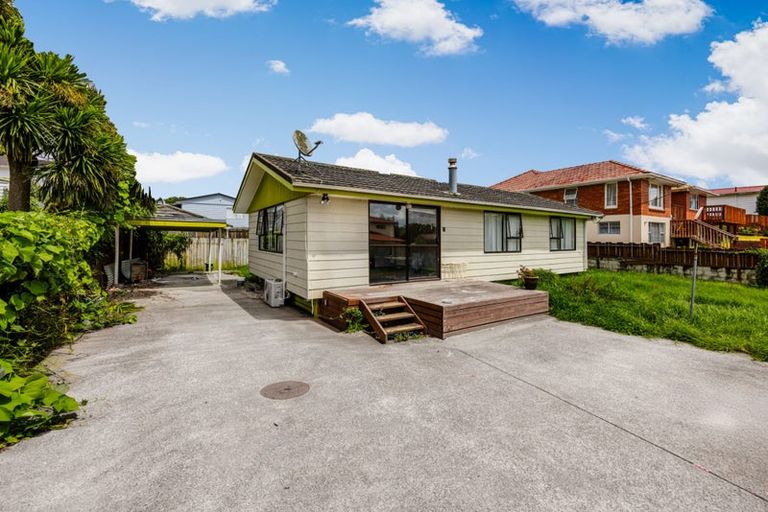 Photo of property in 2 Harrington Road, Henderson, Auckland, 0610