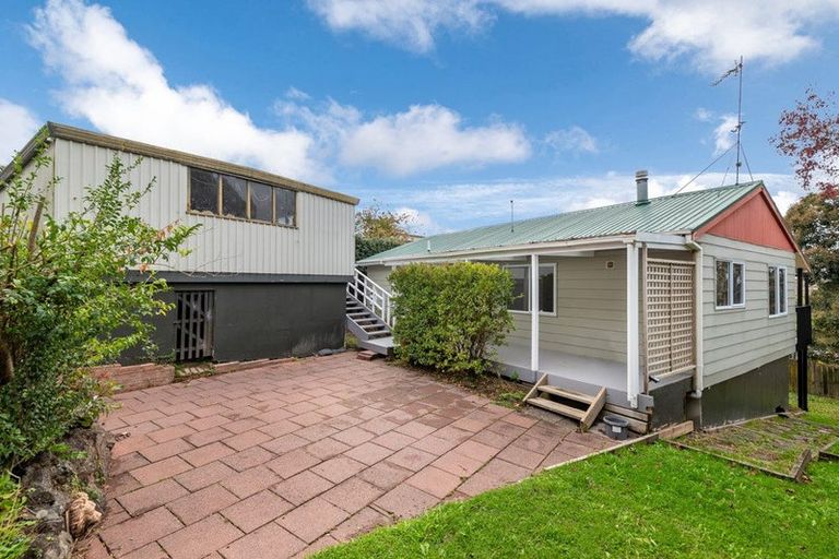 Photo of property in 2/7 Taurus Crescent, Beach Haven, Auckland, 0626