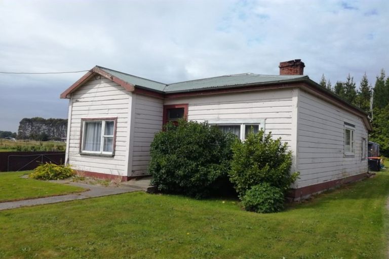 Photo of property in 30 Railway Road, Tuatapere, 9620