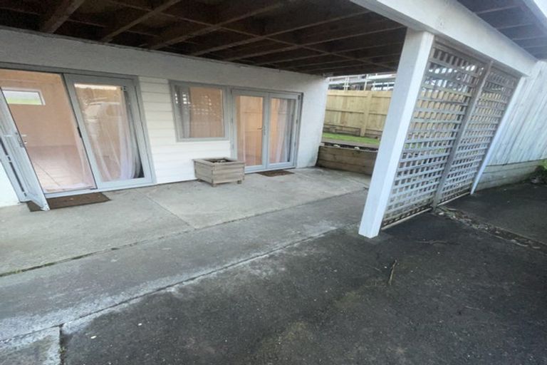 Photo of property in 2 Glenmore Road, Sunnyhills, Auckland, 2010