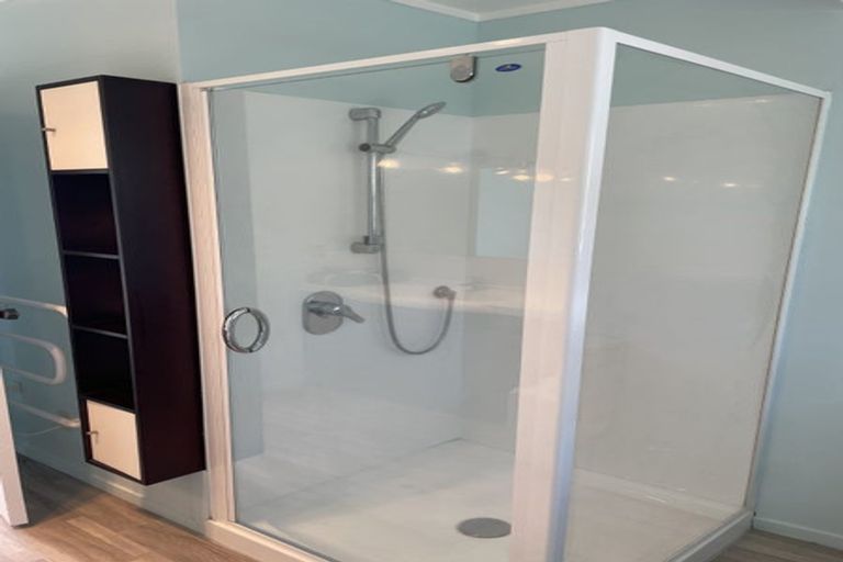 Photo of property in 2/28 Waiau Street, Torbay, Auckland, 0630