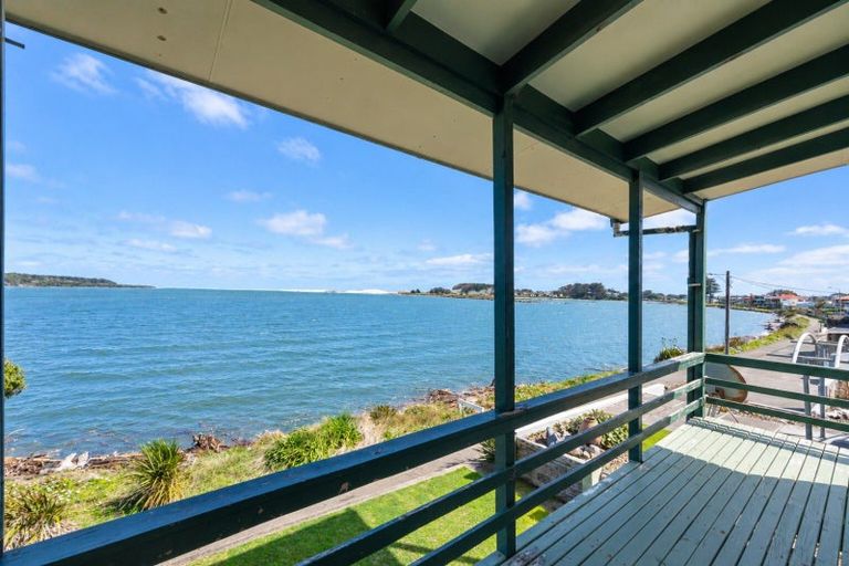 Photo of property in 1 Hartley Street, Foxton Beach, Foxton, 4815
